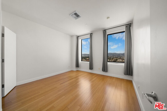 Building Photo - 3810 Wilshire Blvd