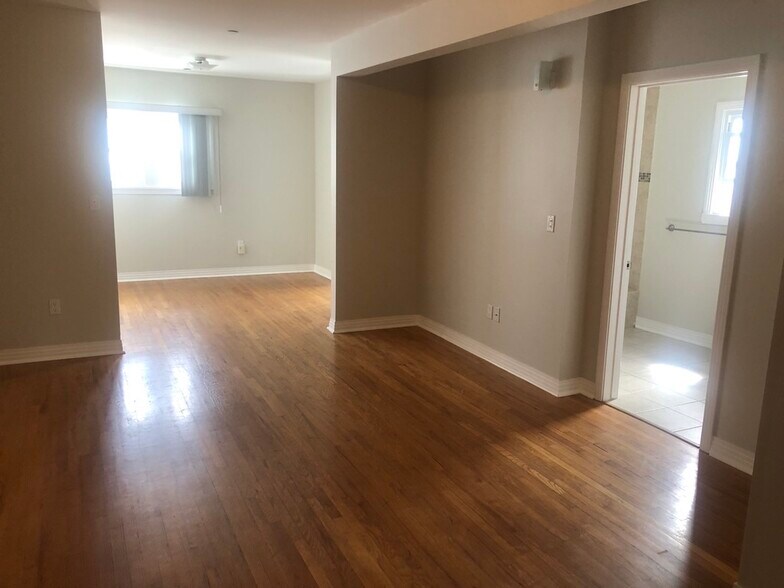 Living and dining/den - 1250 Edris Dr