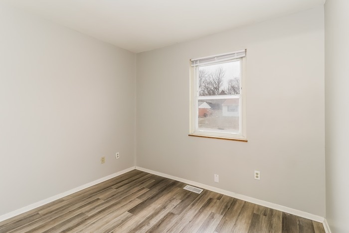 Building Photo - 10926 Pleasanthill Dr