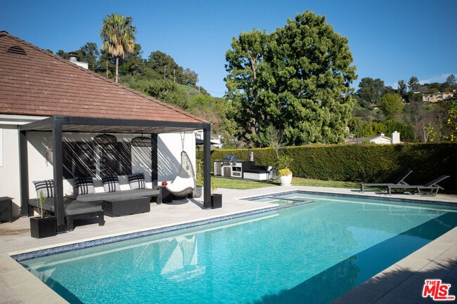 Building Photo - 3063 Deep Canyon Dr