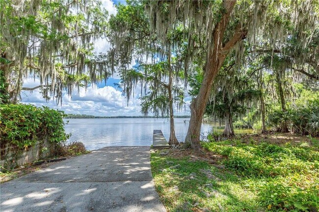 Building Photo - 1158 Carmel Cir