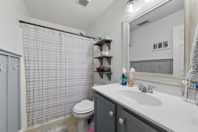 Building Photo - 432 Rose Garden Ln
