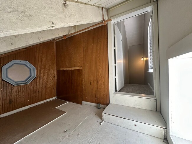 Building Photo - Coming Soon- 3 Bedroom 2 Bath in Whitehouse!