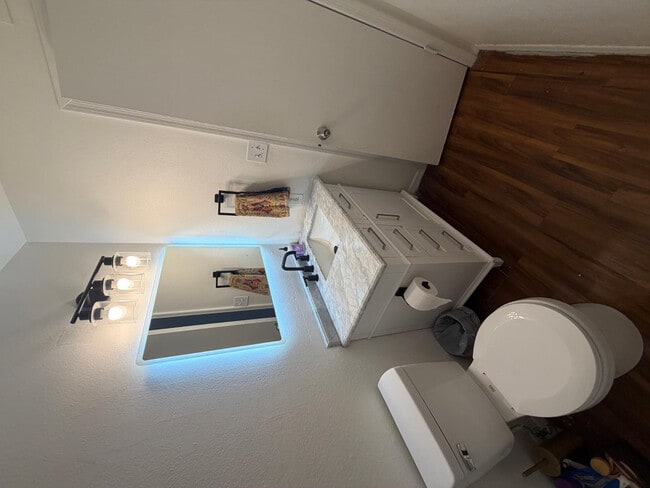 Building Photo - 1600 E Laguna Dr