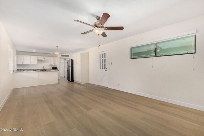 Building Photo - 220 E McKinley St