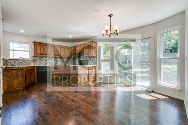 Building Photo - 15469 Foster