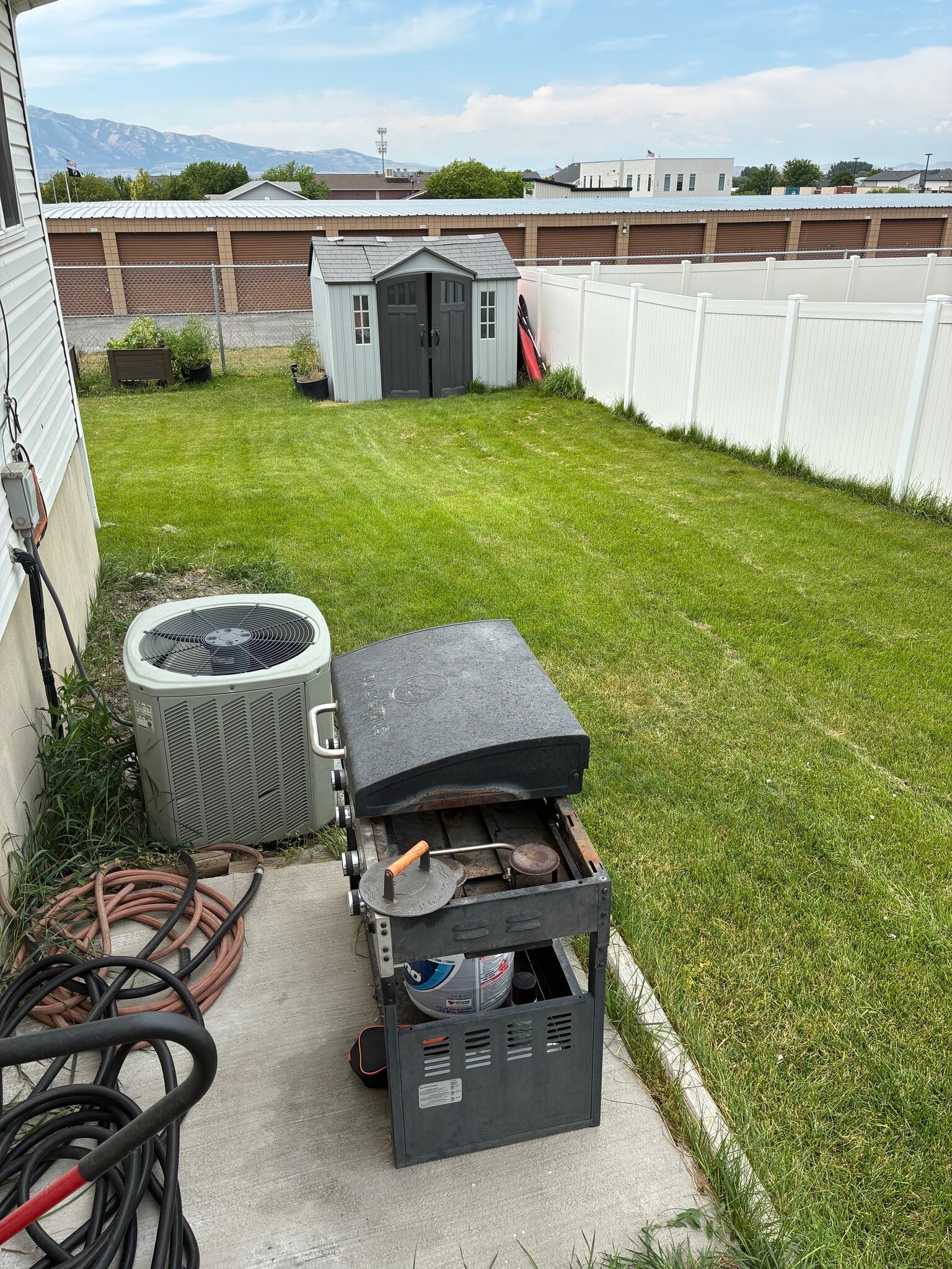 Grill & Shed - 305 W 100 N