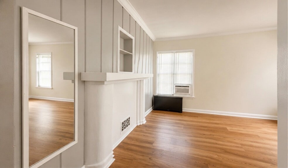 Building Photo - 4230-4250 Los Feliz Blvd