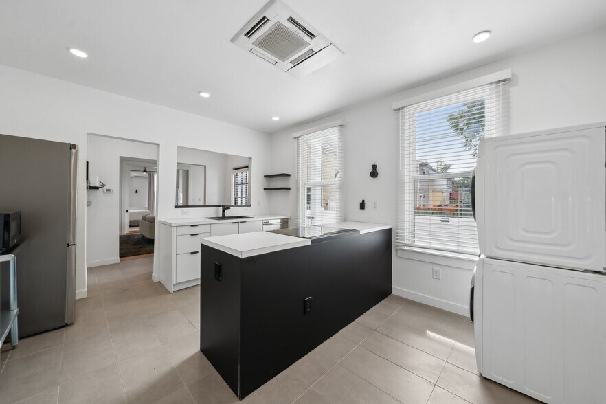 Building Photo - 2810 Griffin Ave