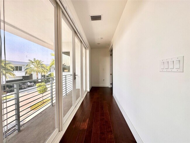 Building Photo - 10258 NW 74th Terrace