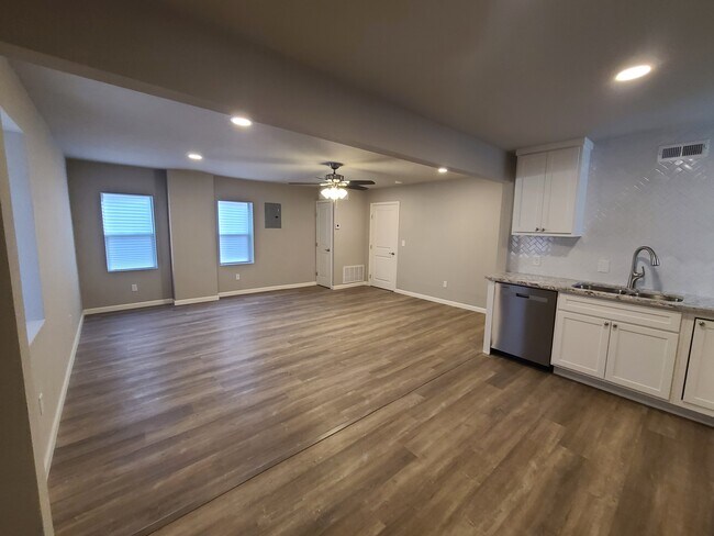 Building Photo - 2211 N Classen Blvd