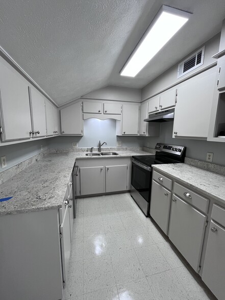 New granite countertops - 36 Dogwood Ln