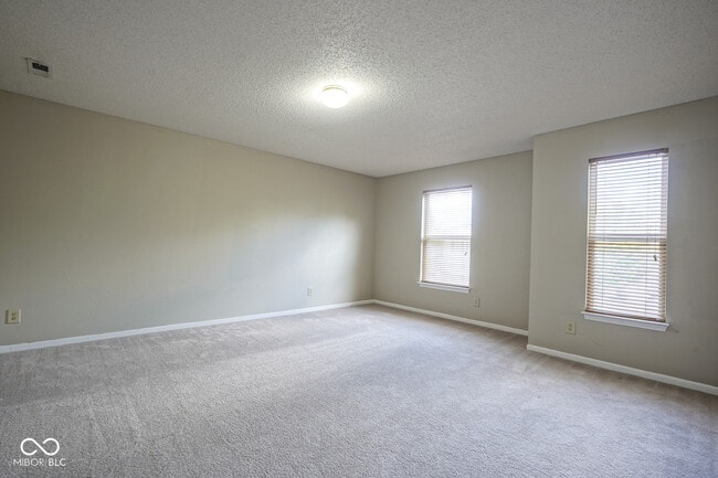 Building Photo - 10155 Holly Berry Cir