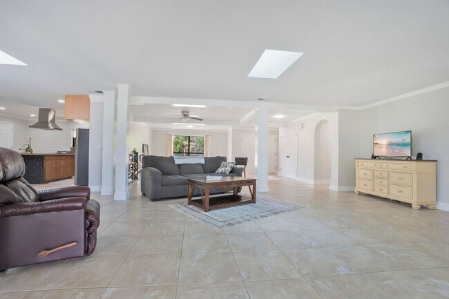 Building Photo - 2724 Ardon Ave