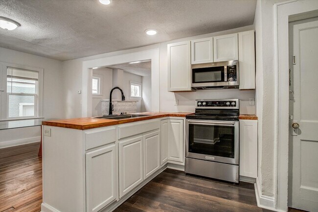 Building Photo - 3817 S Benton Ave