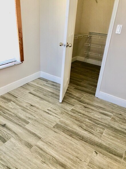 Building Photo - 150 Santa Clara Dr