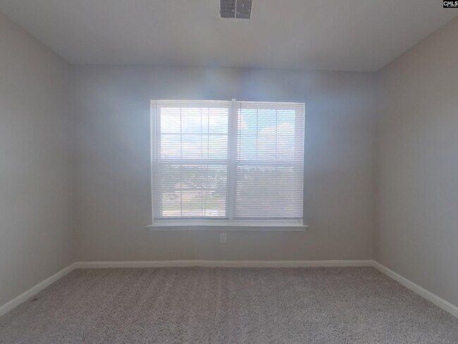Building Photo - 621 Staffwood Dr