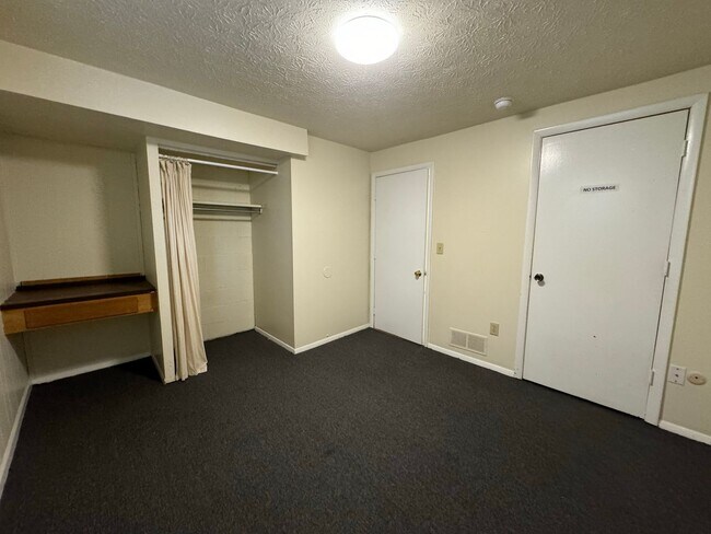 Building Photo - 84 W 9th Ave