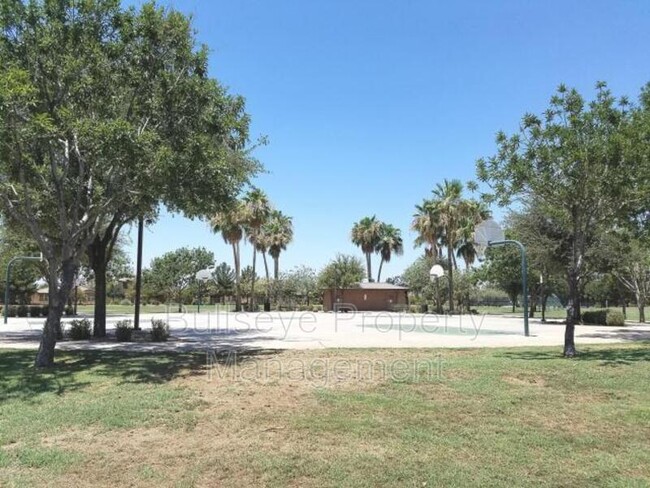 Building Photo - 2767 S Southwind Dr