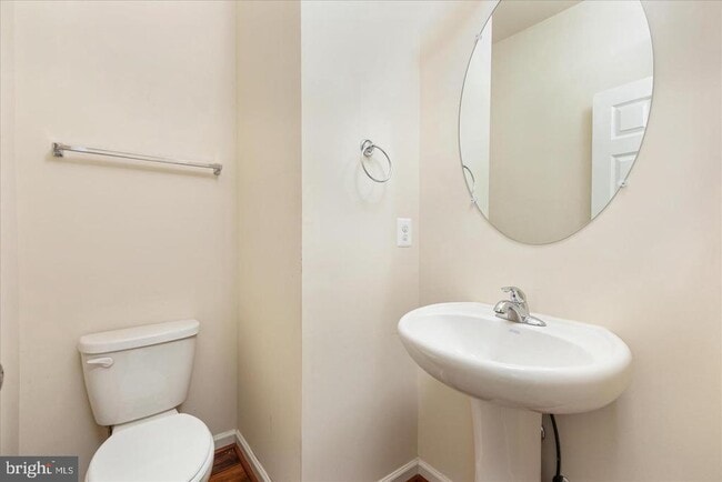 Building Photo - 109 Splendor Gdn Wy