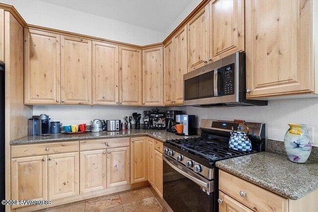 Building Photo - 30 Firebird Ct