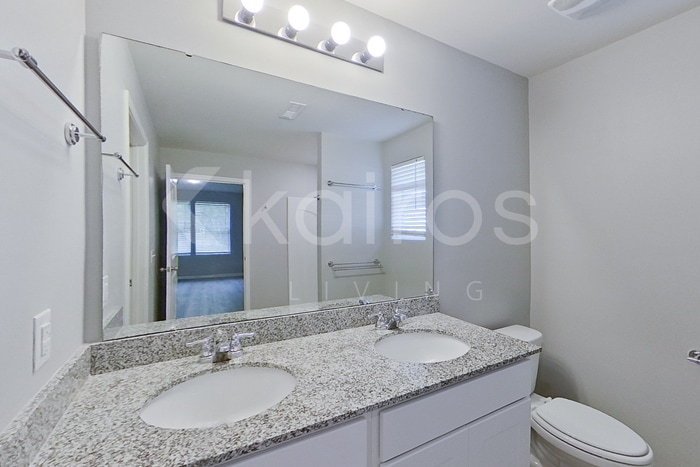 Building Photo - 2519 Upland Cir