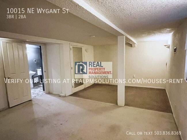 Building Photo - 10015 NE Wygant St