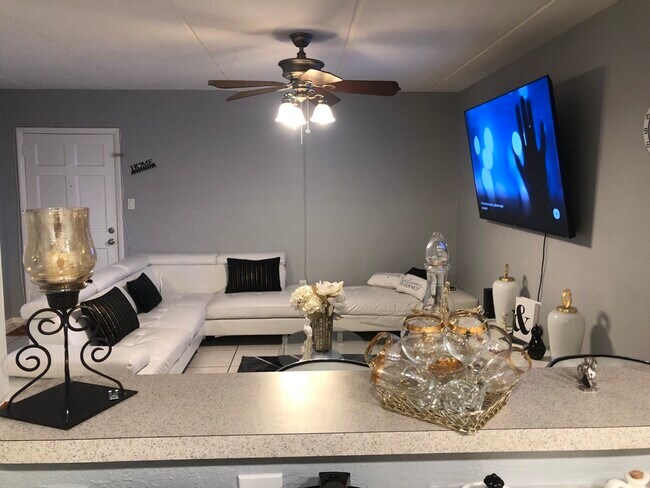 Building Photo - 4708 Christa Ct