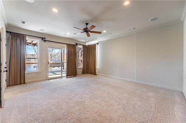 Building Photo - 55 Purfleet Dr