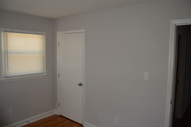 Building Photo - 860 Opal St