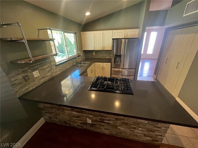 Building Photo - 7997 Flametree Ct