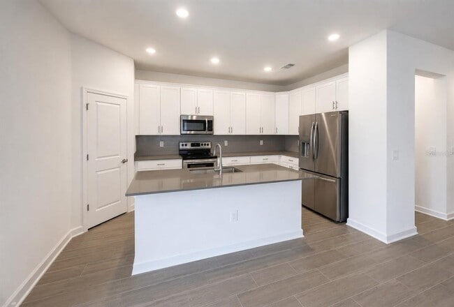 Building Photo - 4744 Waltham Forest Dr