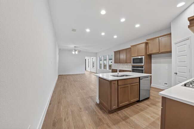 Building Photo - 27210 Butterfly Mint Ln