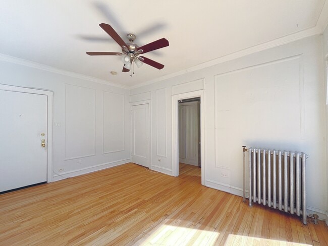 Building Photo - 3449 N Elaine Pl