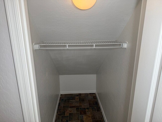 Building Photo - 5992 E Vega Ct