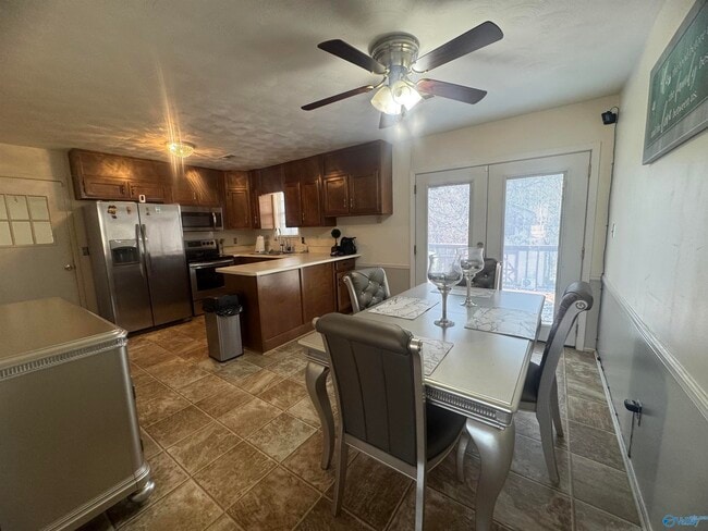 Building Photo - 117 Water Oak Ct