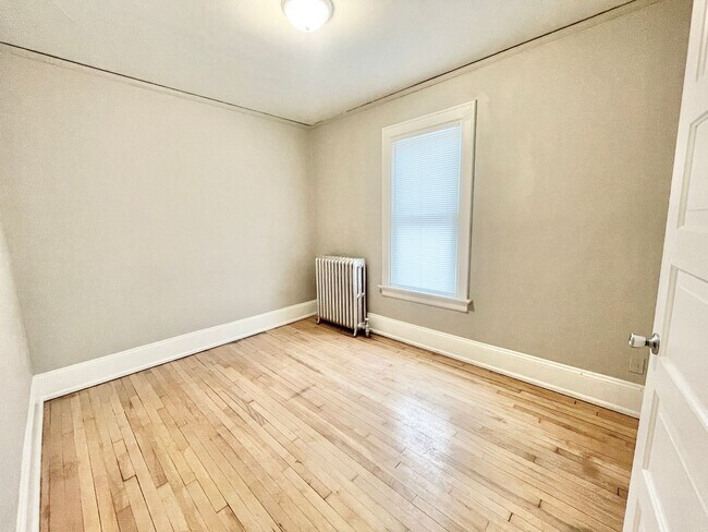 Building Photo - 2626 N Fratney St