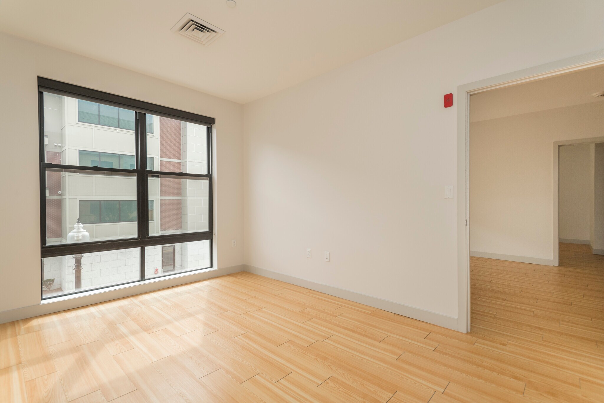 Building Photo - 320 D St