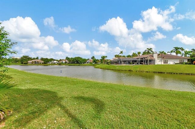 Building Photo - 23392 Mirabella Cir S
