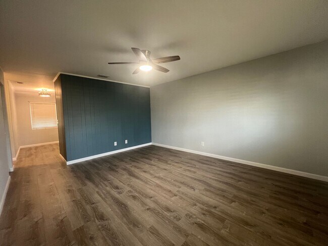 Building Photo - Fully Renovated 2 Bedroom 1.5 Bath Port Orange Home Available Now LEASING SPECIAL: HALF OFF 1 MON...