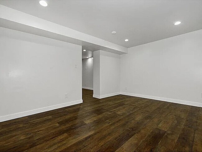 Building Photo - Classic Fauntleroy Home on a Spacious Lot ...