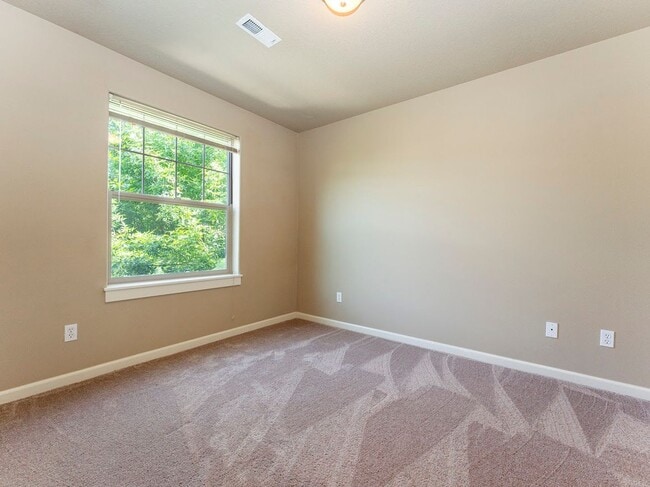 Building Photo - 20713 SW Sister Ln