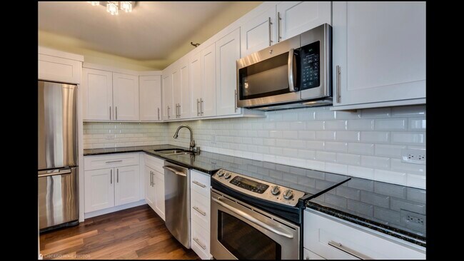 Building Photo - 474 N Lake Shore Dr