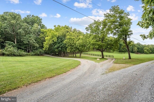 Building Photo - 813 Leeds Manor Ln