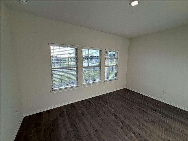 Building Photo - Modern elegance in Josephine........