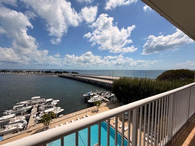 Building Photo - 150 SE 25th Rd