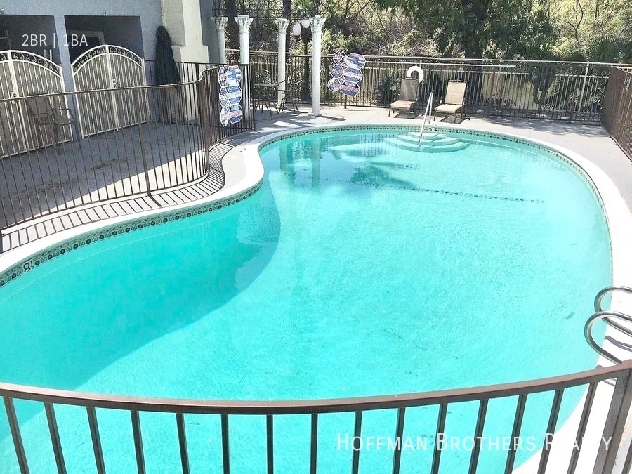 Building Photo - 915 Paseo Grande