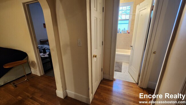 Building Photo - 2001 Commonwealth Ave