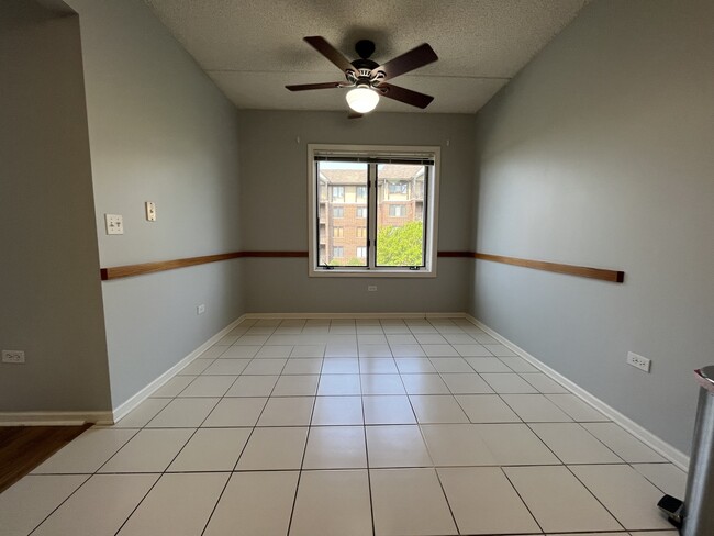 Building Photo - 11 S Wille St