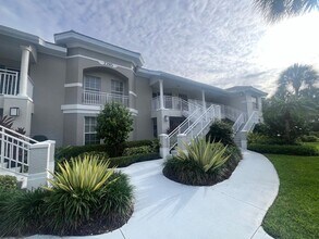 Building Photo - 2bed/2baths Close to the beach, Mercato and Great Schools